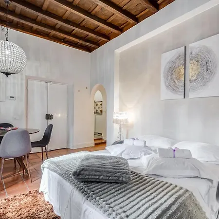 Campo Dei Fiori Royal Orchid Apartment Rome
